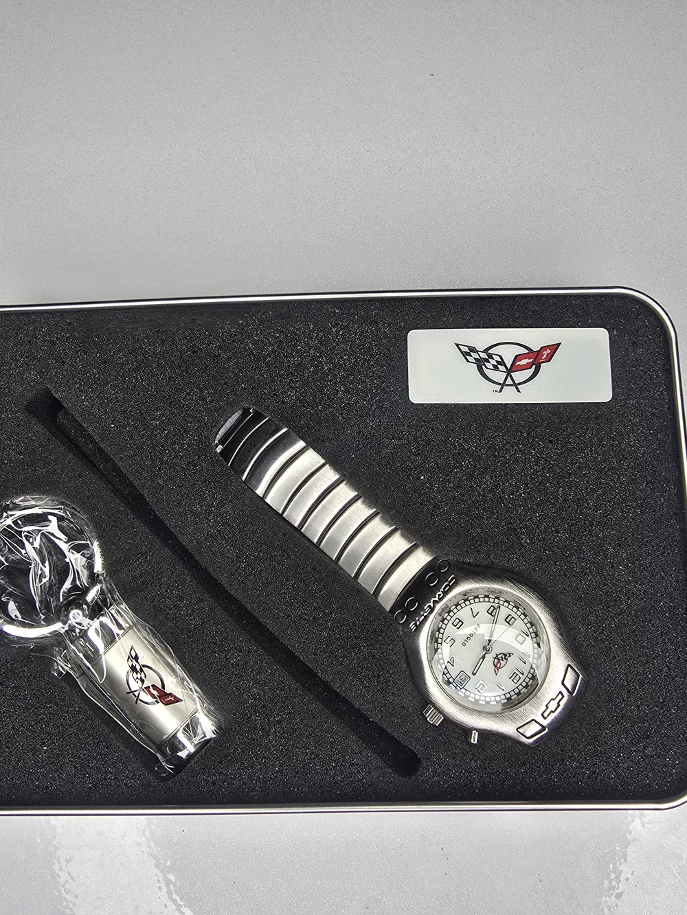 Chevrolet Corvette  Watch Set  Original Tin + Sealed Keychain